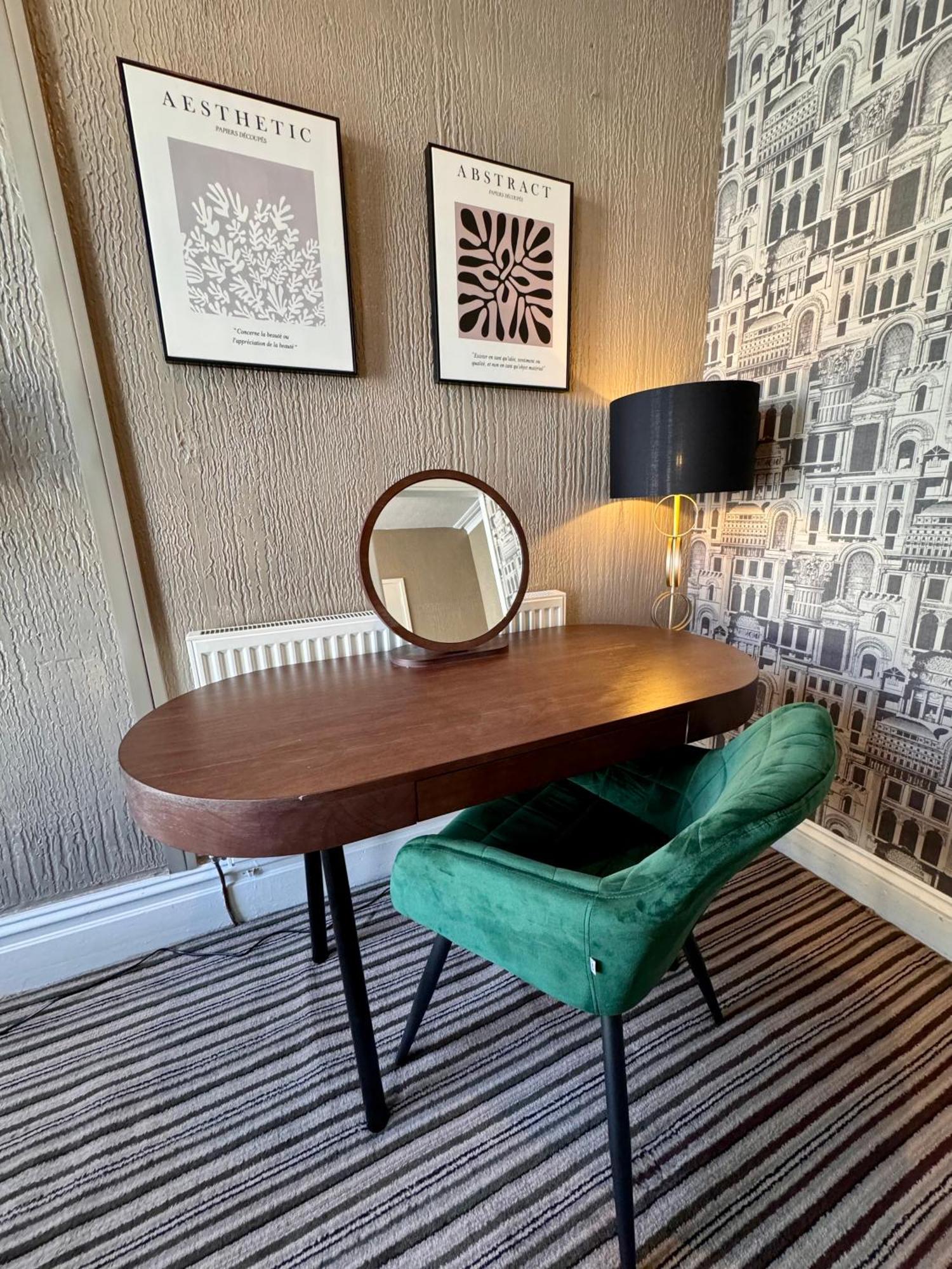 Delovely Hotel Blackpool Esterno foto
