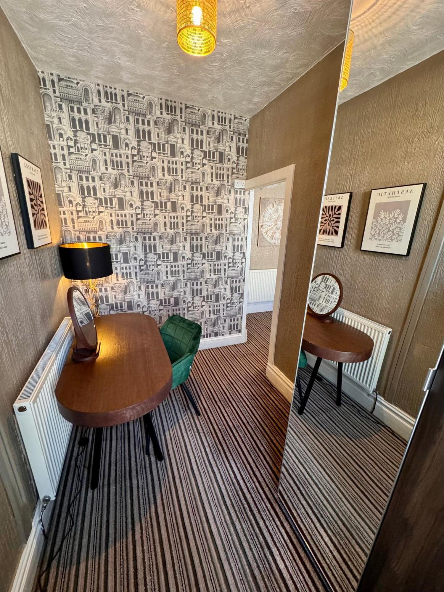 Delovely Hotel Blackpool Esterno foto
