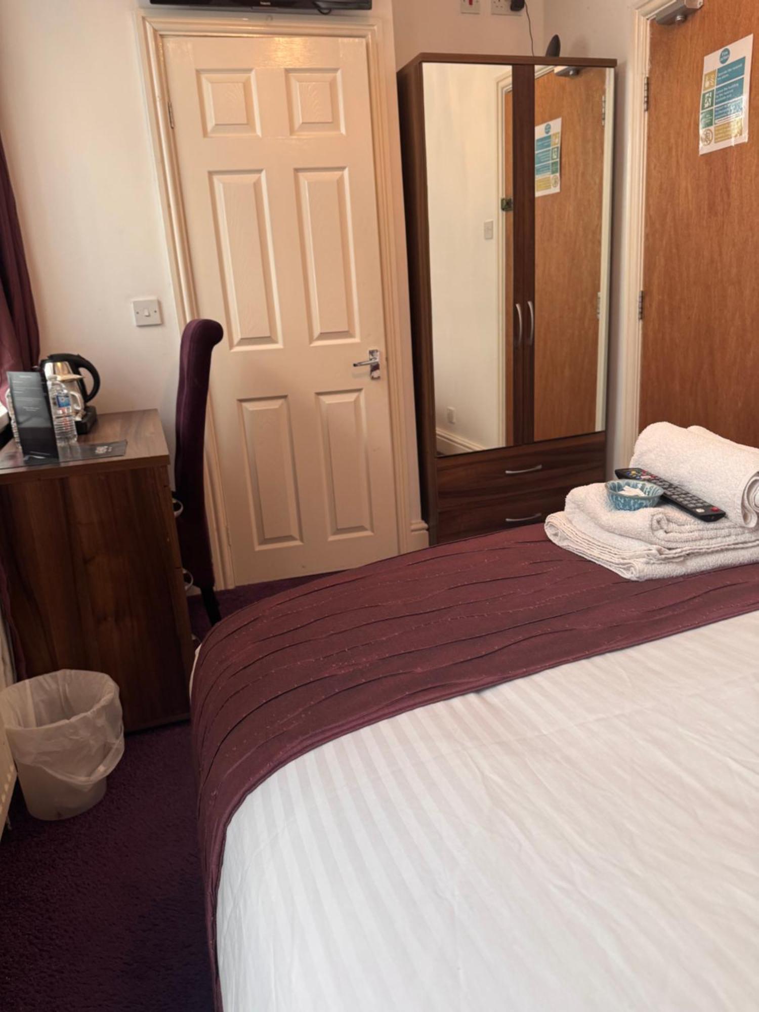 Delovely Hotel Blackpool Esterno foto