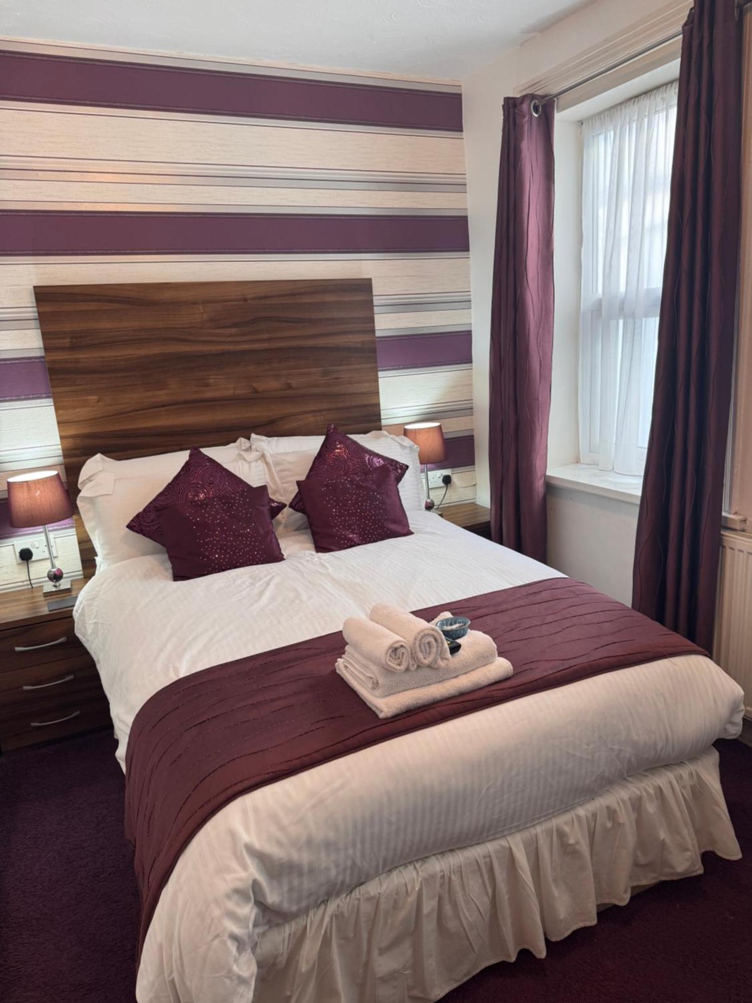 Delovely Hotel Blackpool Esterno foto