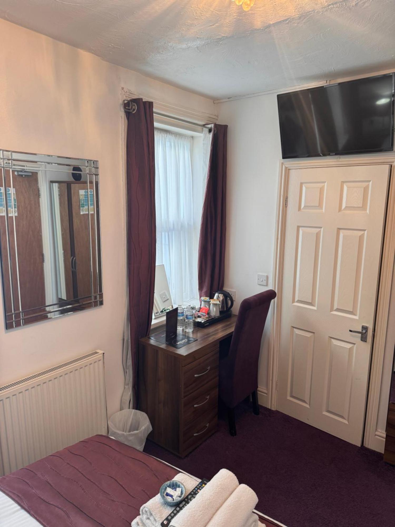 Delovely Hotel Blackpool Esterno foto